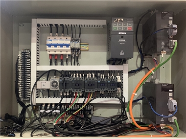 Using imported and domestic famous brand electrical components 