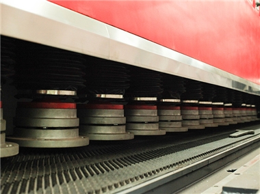 Special distributing type elastic polishing head